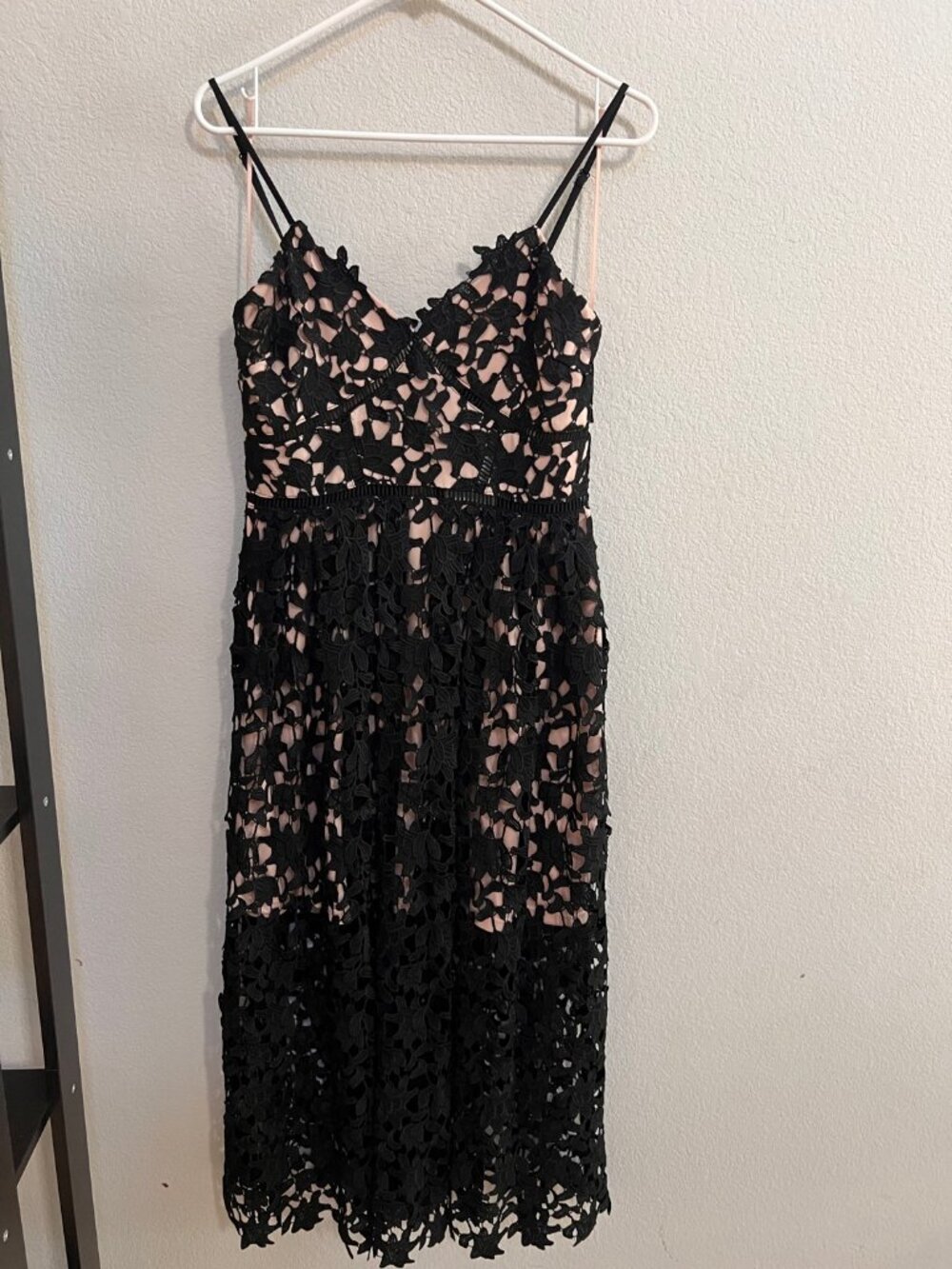 AQUA Bloomingdale's Black Lace Midi Dress Medium Nude Lining V-Neck